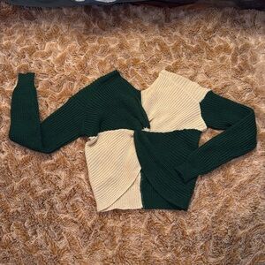 No Boundaries Two-Tone Green and Cream Sweater size XS